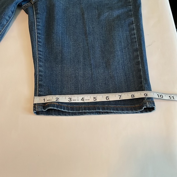 Levi’s Bermuda Shorts Mid Rise Size 10 - Picture 8 of 16